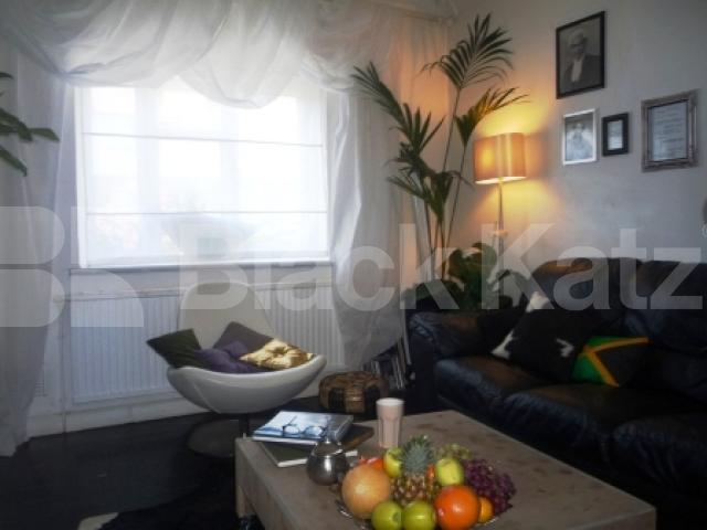 			2 Bedroom, 1 bath, 1 reception House			 Hill Road, MUSWELL HILL