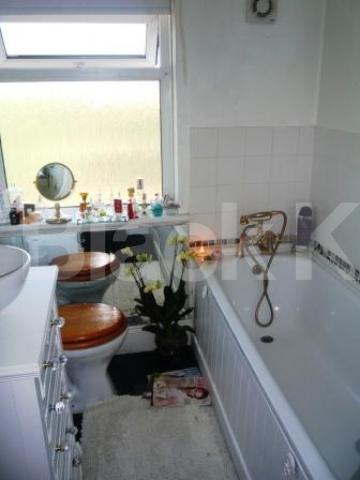 			2 Bedroom, 1 bath, 1 reception House			 Hill Road, MUSWELL HILL