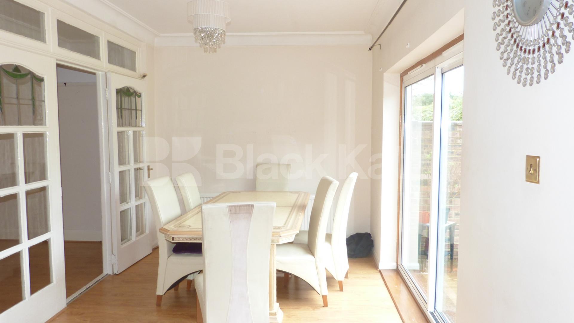 			4 Bedroom, 1 bath, 1 reception House			 Forestdale , Southgate