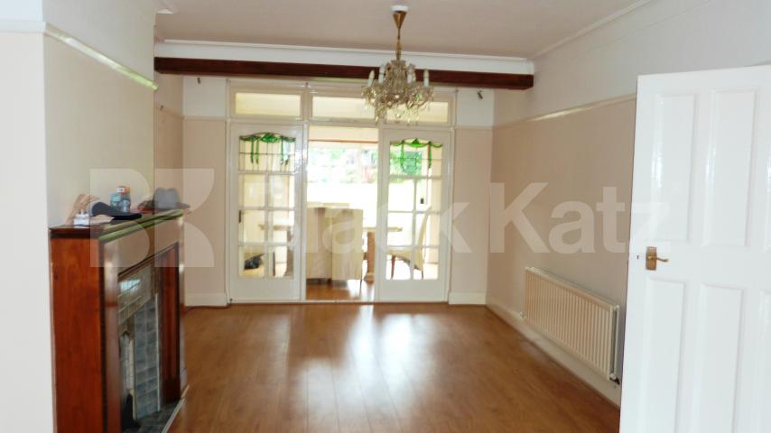 			4 Bedroom, 1 bath, 1 reception House			 Forestdale , Southgate