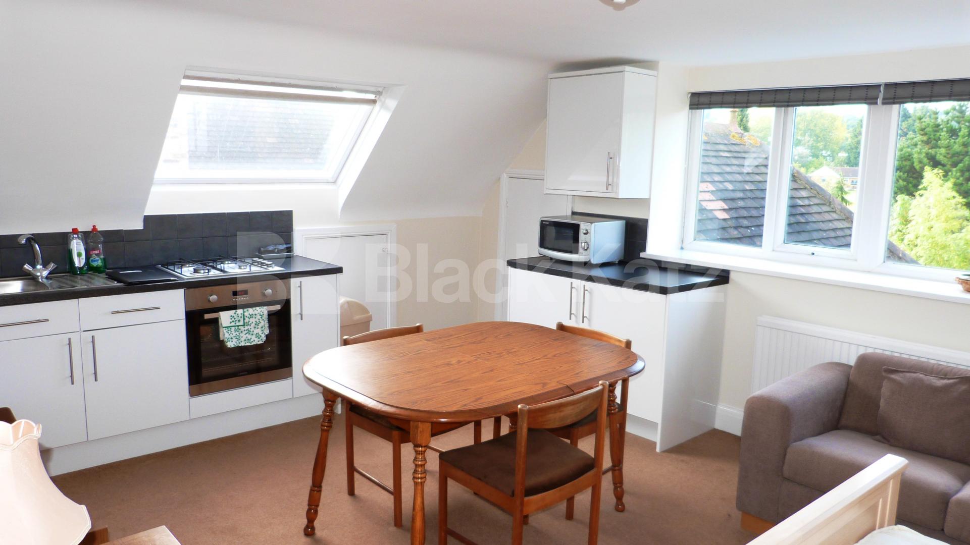			Fantastic Studio !, Studio Apartment, 1 bath, 1 reception Studio			 Park Road, Crouch End