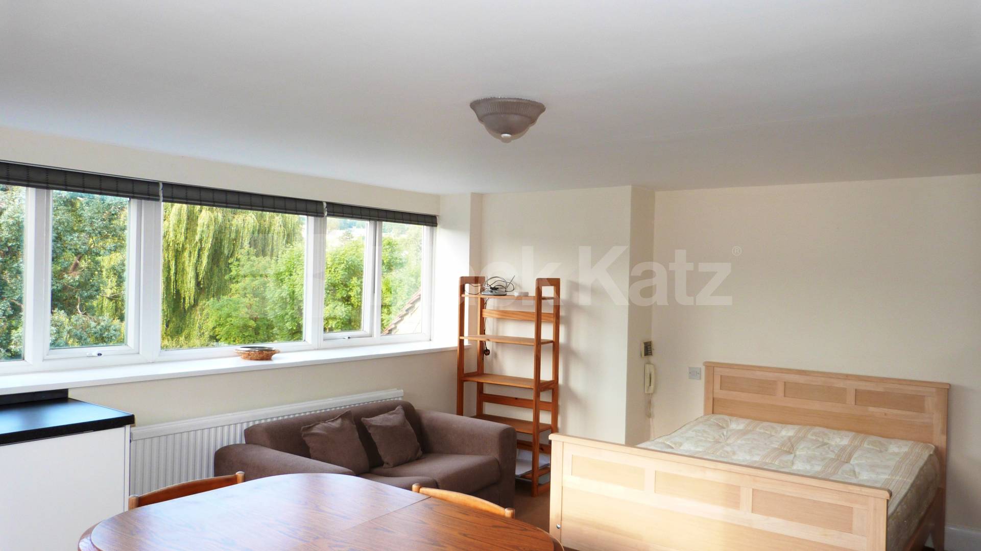 			Fantastic Studio !, Studio Apartment, 1 bath, 1 reception Studio			 Park Road, Crouch End