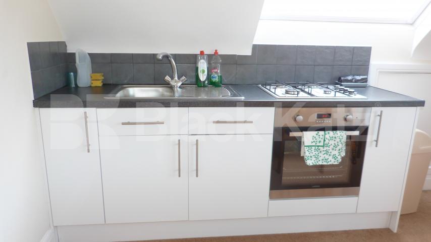 			Fantastic Studio !, Studio Apartment, 1 bath, 1 reception Studio			 Park Road, Crouch End