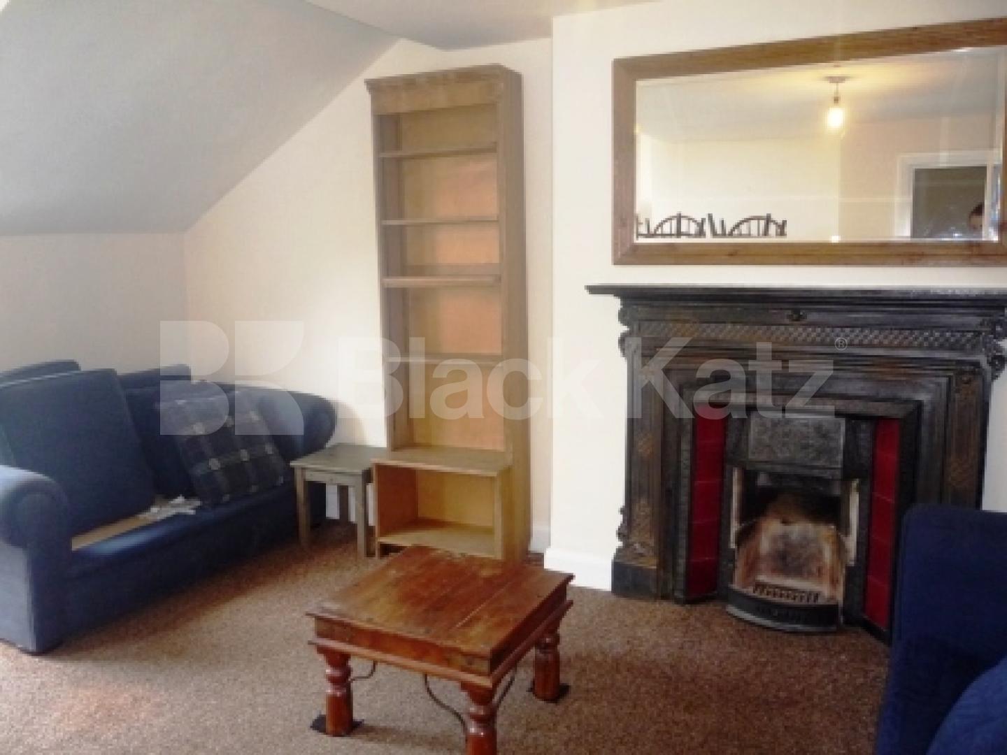 			NEW INSTRUCTION!, 2 Bedroom, 1 bath, 1 reception Flat			 Queens Avenue, MUSWELL HILL