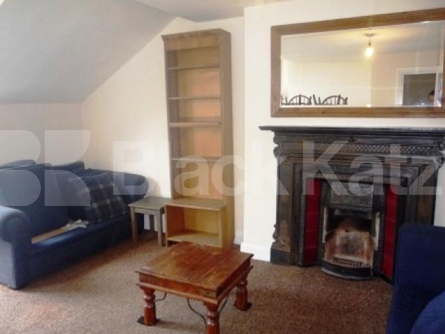 			NEW INSTRUCTION!, 2 Bedroom, 1 bath, 1 reception Flat			 Queens Avenue, MUSWELL HILL