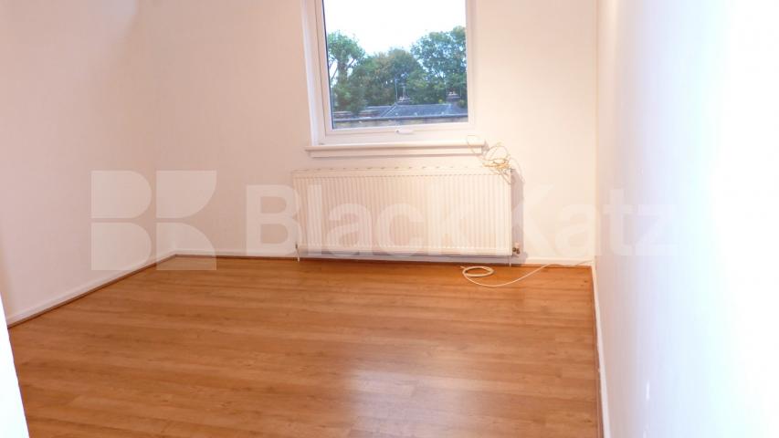 			Fantastic Hugh Property !, 3 Bedroom, 1 bath, 1 reception Flat			 Park Road, Crouch End