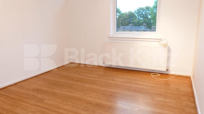 			Fantastic Hugh Property !, 3 Bedroom, 1 bath, 1 reception Flat			 Park Road, Crouch End