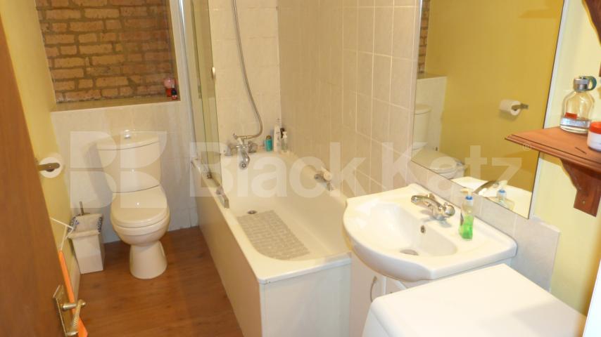 			1 Bedroom, 1 bath, 1 reception Flat			 Maidstone Road, Bounds Green