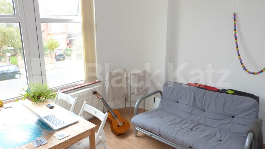 			1 Bedroom, 1 bath, 1 reception Flat			 Maidstone Road, Bounds Green