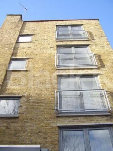 			1 Bedroom, 1 bath, 1 reception Flat			 Balls Pond Road, ISLINGTON