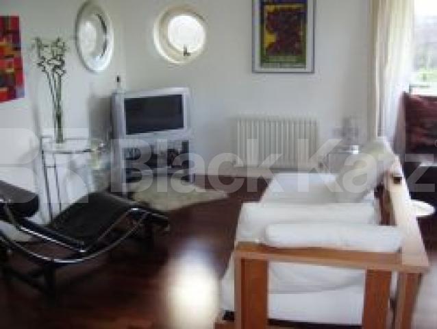 			New Instruction, 2 Bedroom, 1 bath, 1 reception Flat			 Hemsworth Street, HOXTON MARKET/OLD STREET N1