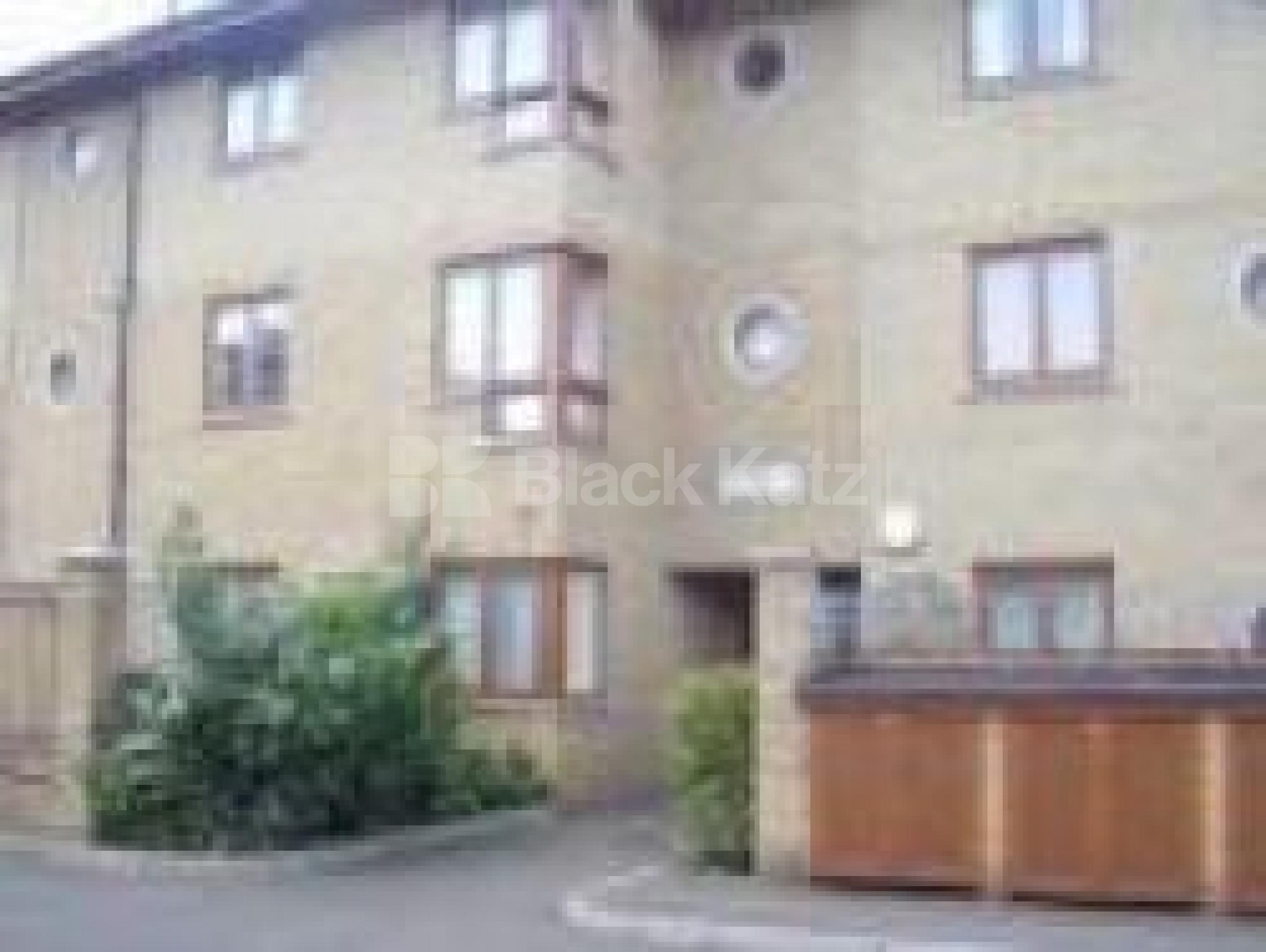 			NEW INSTRUCTION, 2 Bedroom, 1 bath, 1 reception Flat			 Hemsworth Street, HOXTON N1 N1