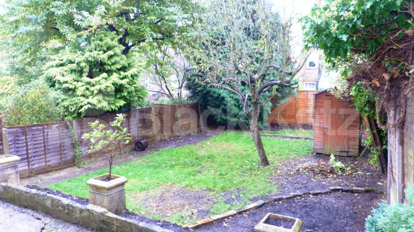 			Fantastic Garden Property !, 2 Bedroom, 1 bath, 1 reception Ground Floor Flat			 Ferme Park Road, Crouch End