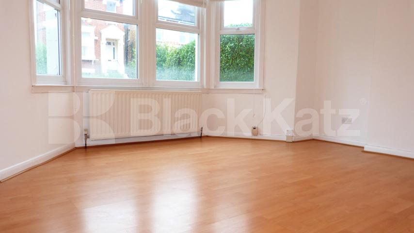 			Fantastic Garden Property !, 2 Bedroom, 1 bath, 1 reception Ground Floor Flat			 Ferme Park Road, Crouch End