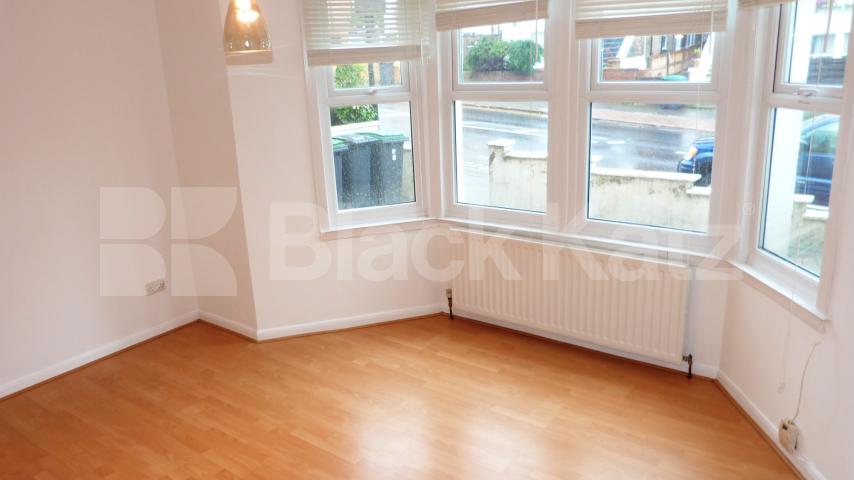 			Fantastic Garden Property !, 2 Bedroom, 1 bath, 1 reception Ground Floor Flat			 Ferme Park Road, Crouch End