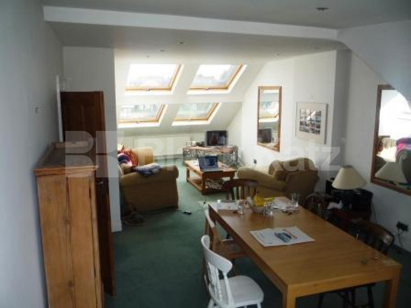 			3 Bedroom, 1 bath, 1 reception Flat			 Womersley Road, CROUCH END