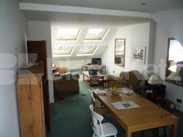 			3 Bedroom, 1 bath, 1 reception Flat			 Womersley Road, CROUCH END