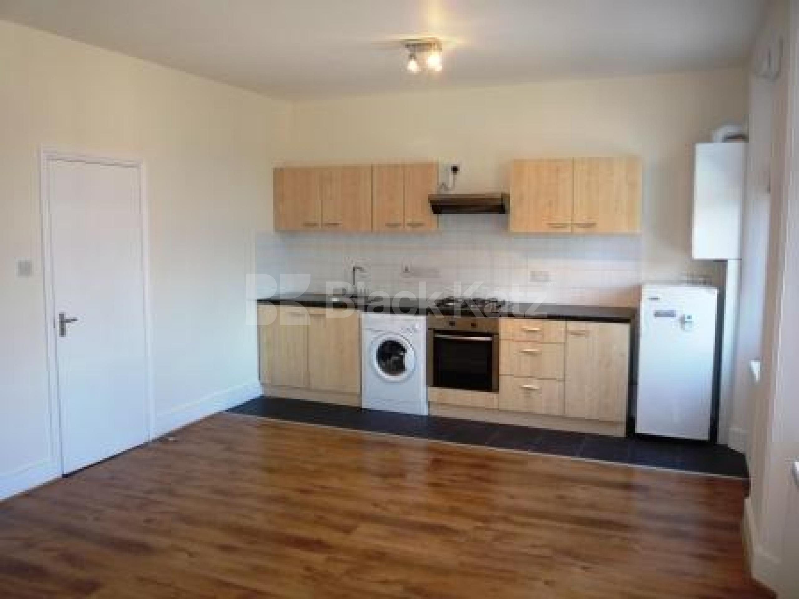 			NEW INSTRUCTION!, 2 Bedroom, 1 bath, 1 reception Flat			 Church Lane, CROUCH END N8