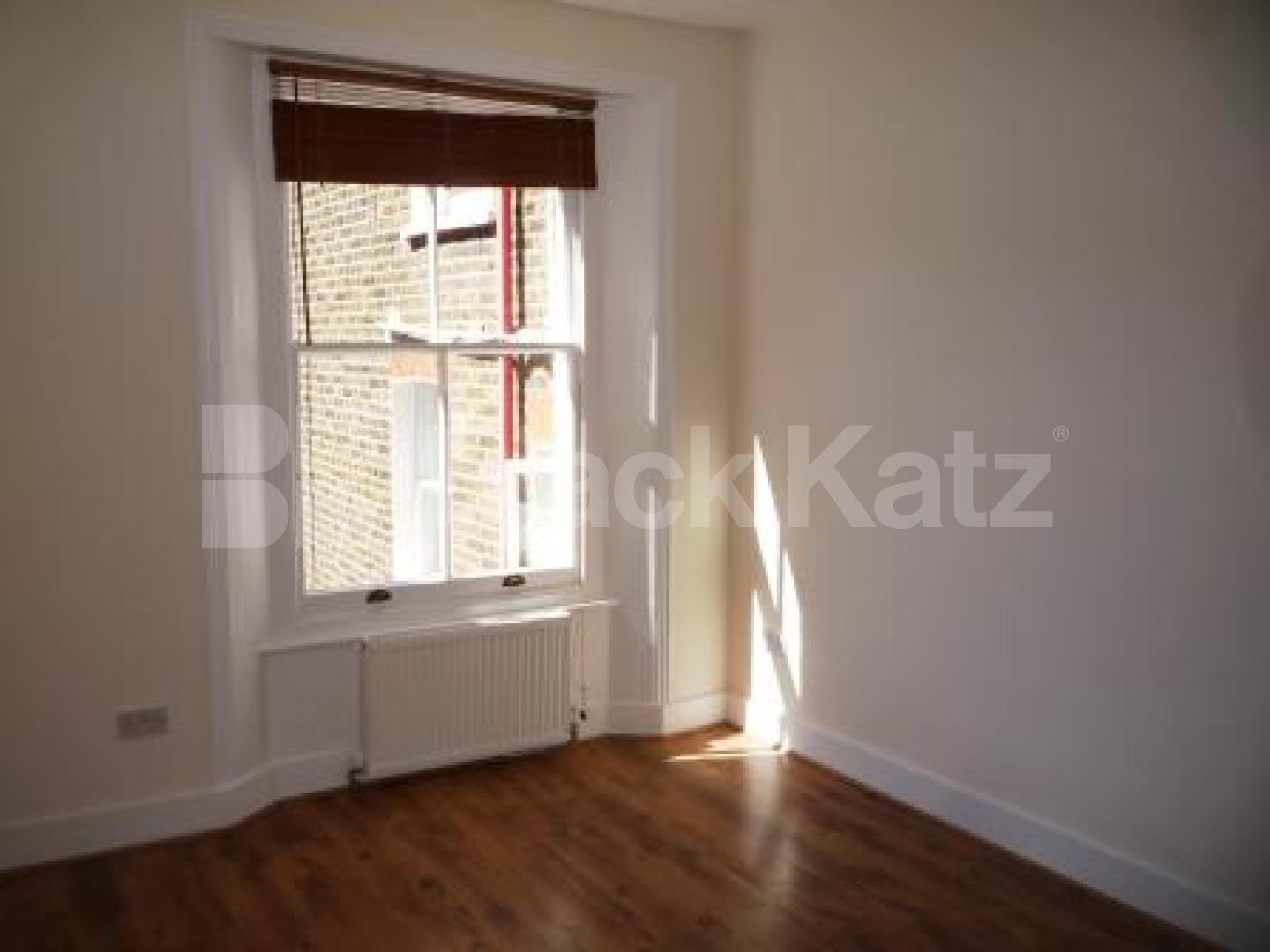 			NEW INSTRUCTION!, 2 Bedroom, 1 bath, 1 reception Flat			 Church Lane, CROUCH END