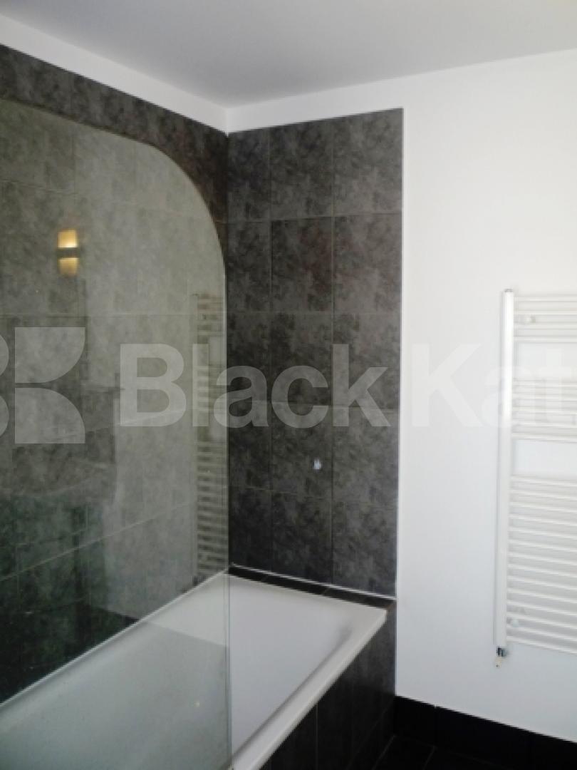 			NEW INSTRUCTION!, 2 Bedroom, 1 bath, 1 reception Flat			 Church Lane, CROUCH END