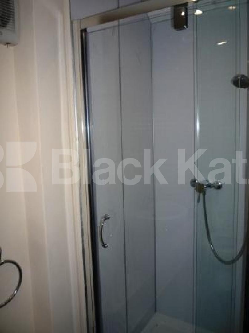 			1 Bedroom, 1 bath, 1 reception Ground Floor Flat			 Bank Chambers, Hornsey