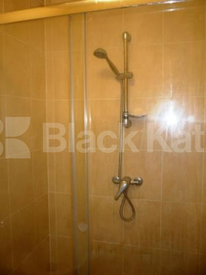 			Studio Apartment, 1 bath, 1 reception Studio			 High Street, Hornsey 