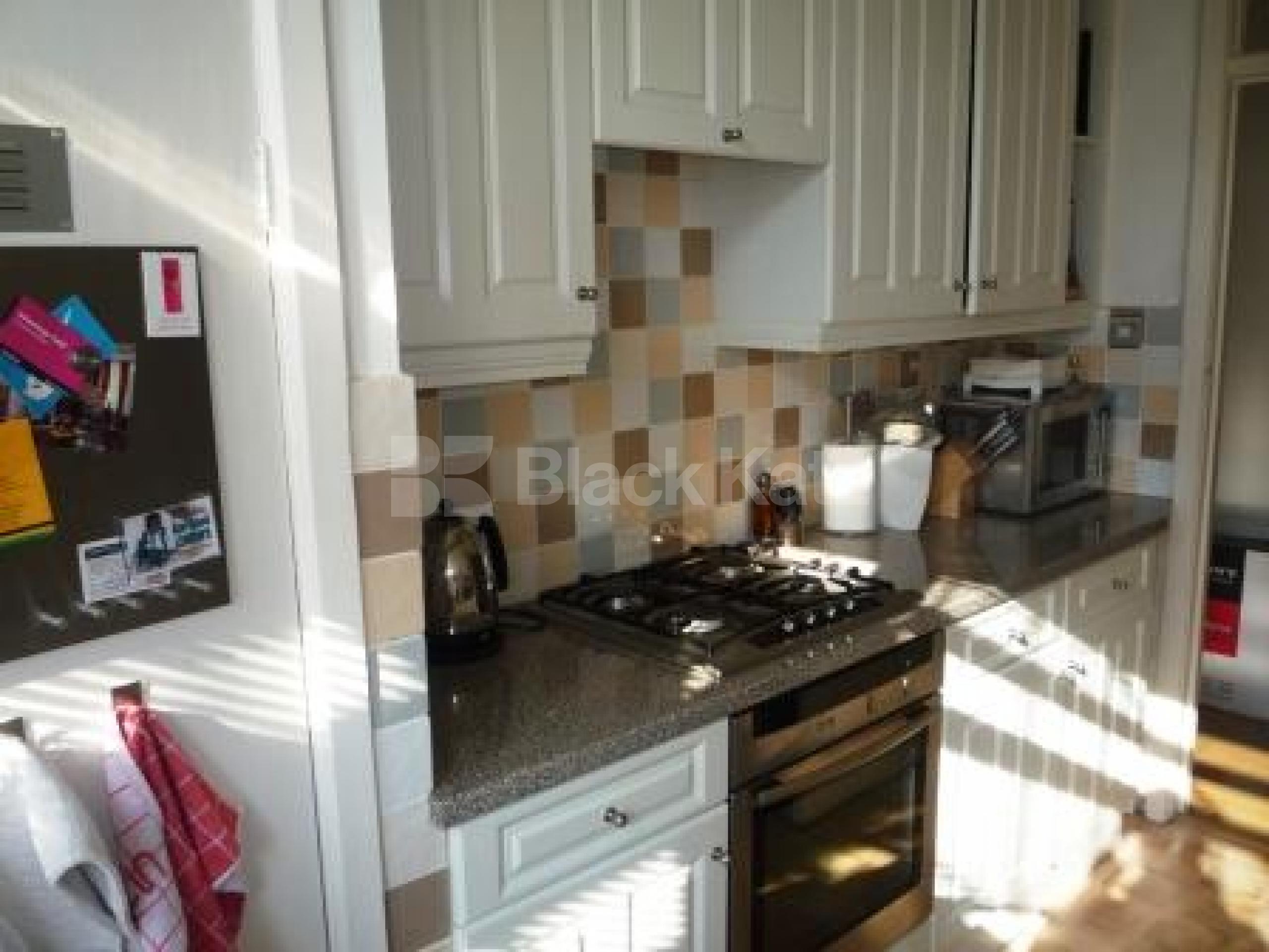 			3 Bedroom, 1 bath, 1 reception Serviced Apartments			 Brownlow Court, Bounds Green N11