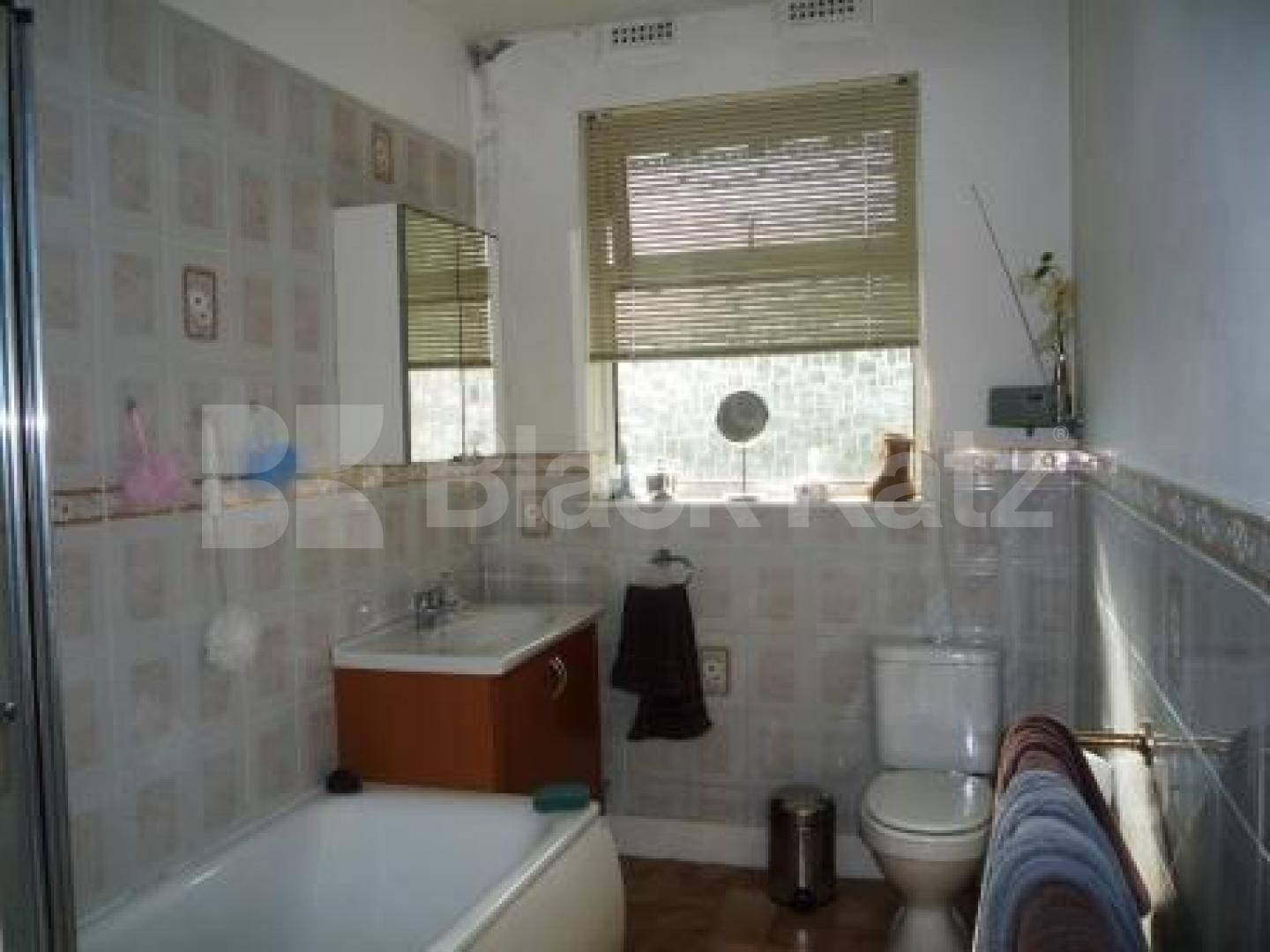 			3 Bedroom, 1 bath, 1 reception Serviced Apartments			 Brownlow Court, Bounds Green