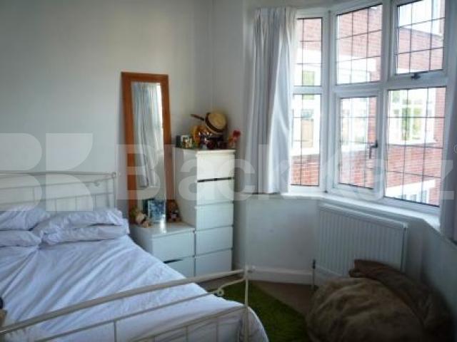 			3 Bedroom, 1 bath, 1 reception Serviced Apartments			 Brownlow Court, Bounds Green