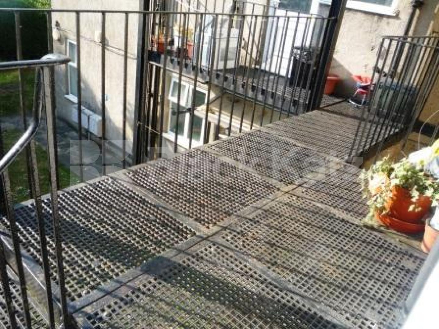 			3 Bedroom, 1 bath, 1 reception Serviced Apartments			 Brownlow Court, Bounds Green