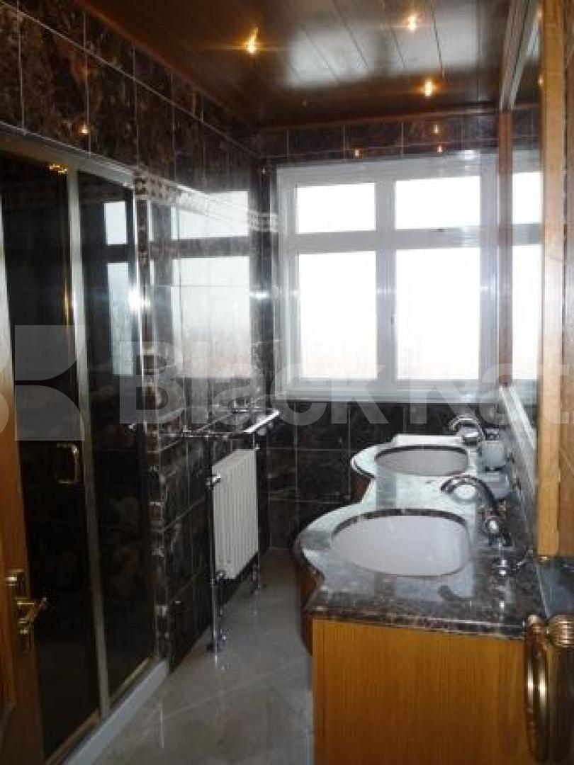 			4 Bedroom, 1 bath, 1 reception Detached House			 Chandos Avenue, Southgate