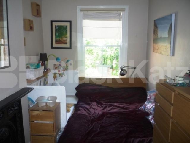 			2 Bedroom, 1 bath, 1 reception Flat			 Sirdar Road, Turnpike Lane