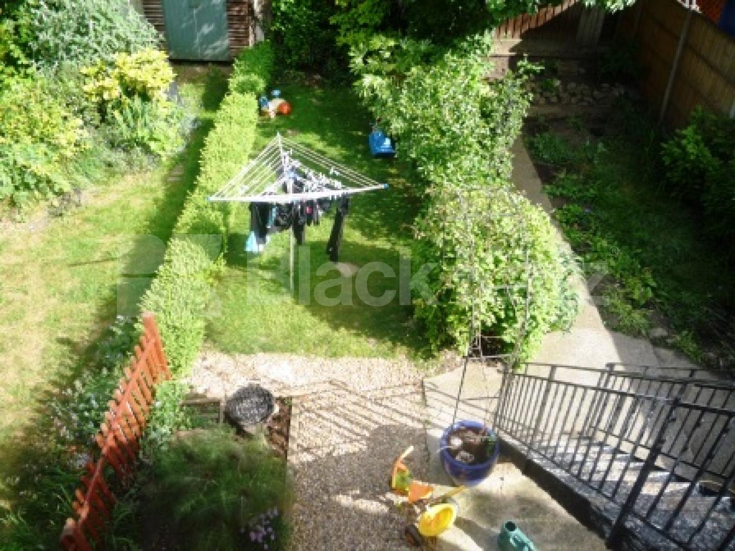 			2 Bedroom, 1 bath, 1 reception Flat			 Sirdar Road, Turnpike Lane