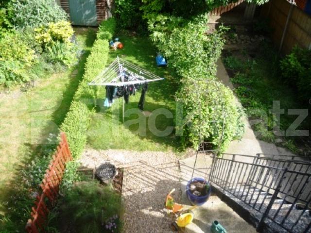 			2 Bedroom, 1 bath, 1 reception Flat			 Sirdar Road, Turnpike Lane