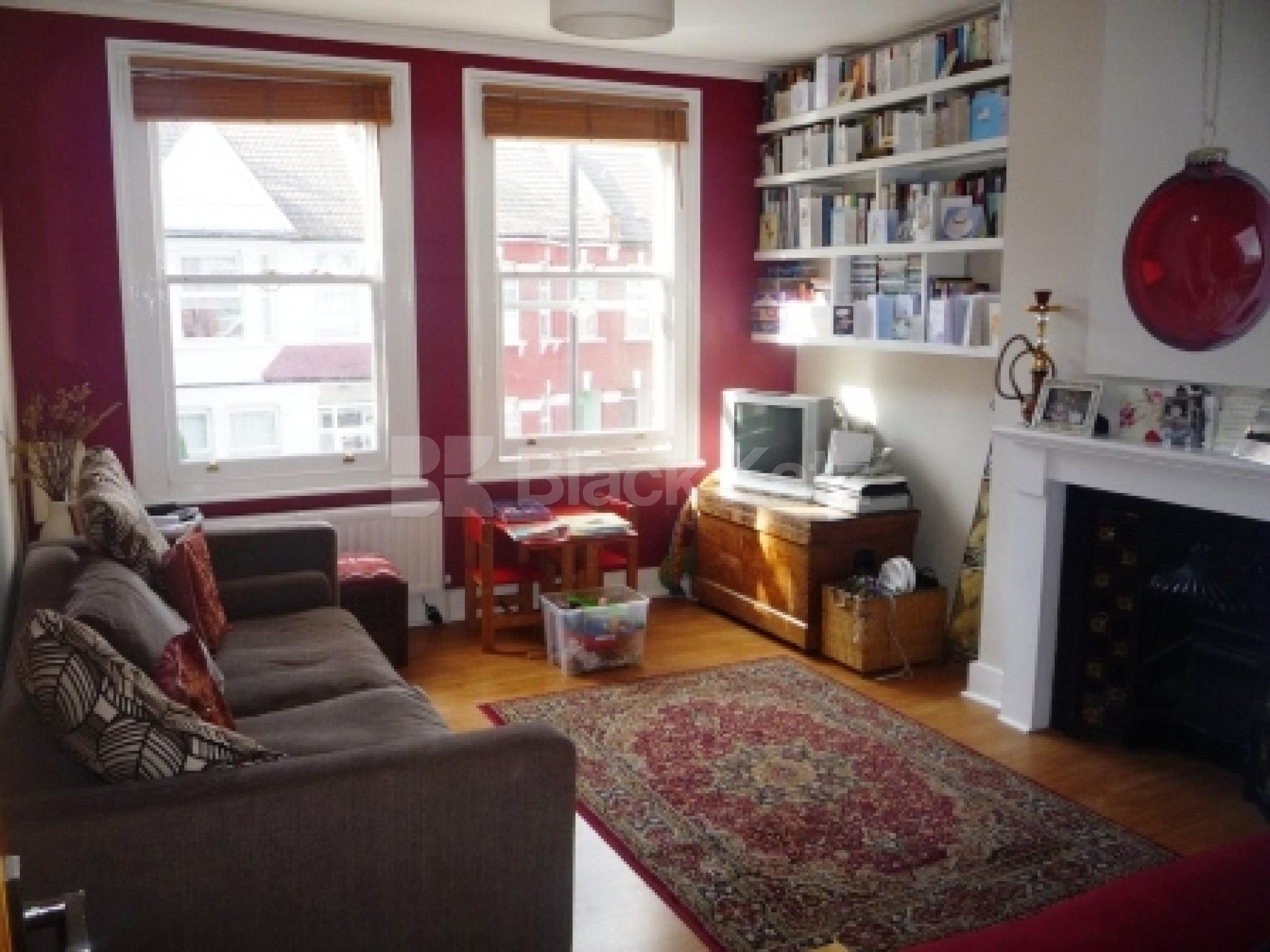 			2 Bedroom, 1 bath, 1 reception Flat			 Sirdar Road, Turnpike Lane N22
