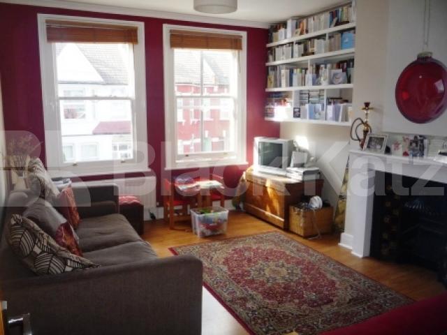 			2 Bedroom, 1 bath, 1 reception Flat			 Sirdar Road, Turnpike Lane