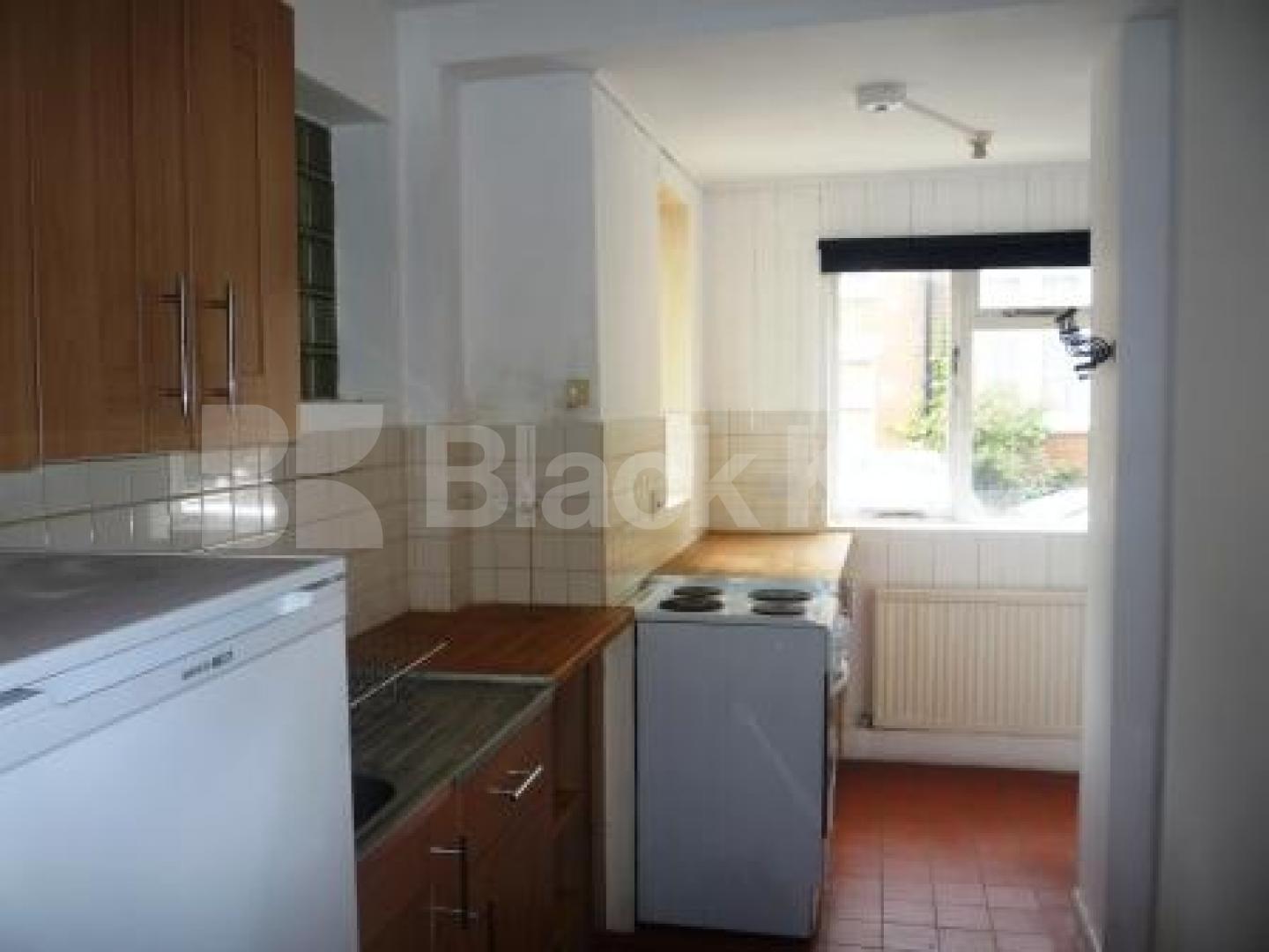 			3 Bedroom, 1 bath, 1 reception Flat			 Hornsey Lane Gardens, HIGHGATE