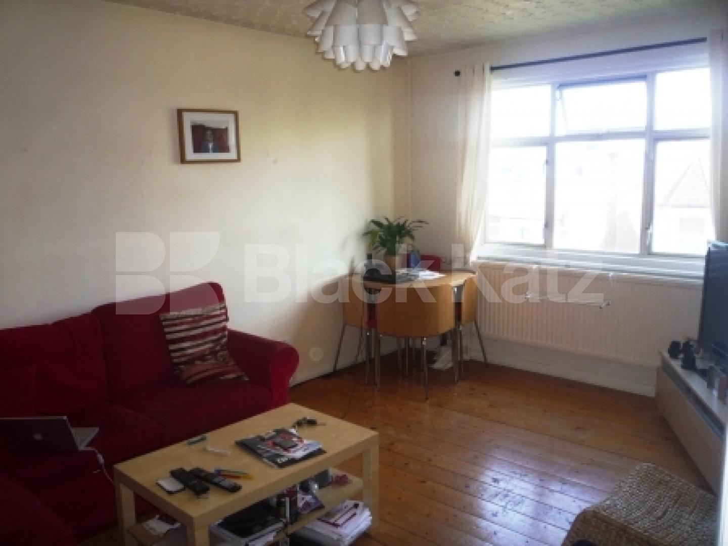 			2 Bedroom, 1 bath, 1 reception Flat			 Ferme Park Road, CROUCH END