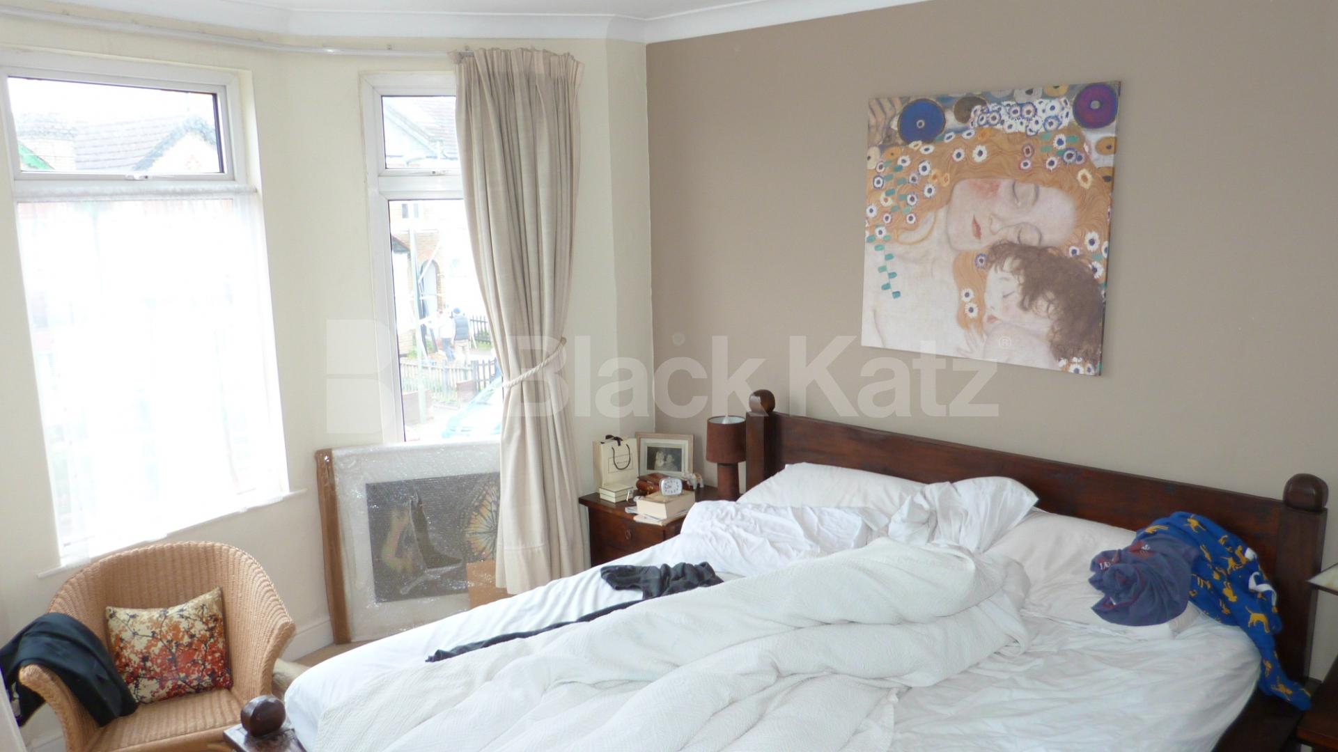 			3 Bedroom, 1 bath, 1 reception House			 Pembroke Road, Muswell Hill