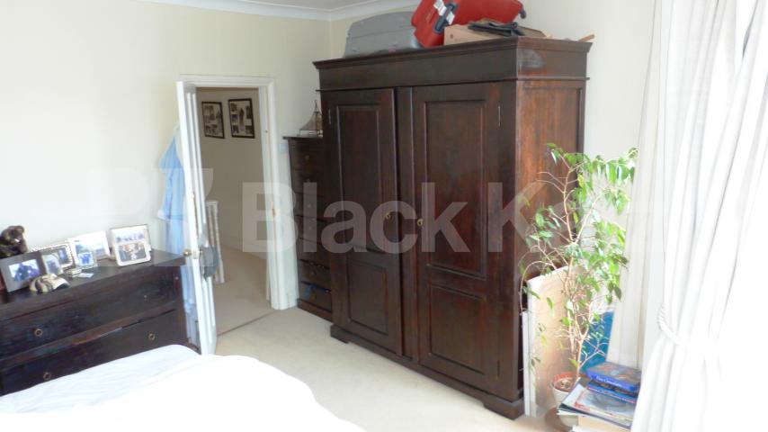 			3 Bedroom, 1 bath, 1 reception House			 Pembroke Road, Muswell Hill