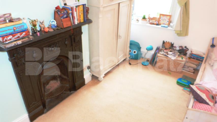 			3 Bedroom, 1 bath, 1 reception House			 Pembroke Road, Muswell Hill