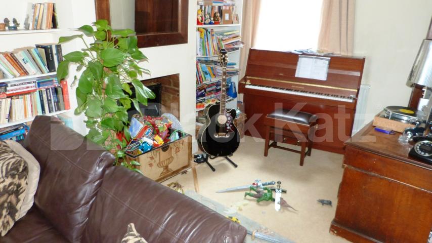 			3 Bedroom, 1 bath, 1 reception House			 Pembroke Road, Muswell Hill