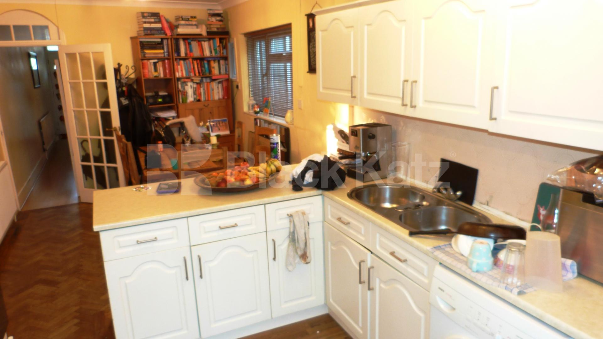 			3 Bedroom, 1 bath, 1 reception House			 Pembroke Road, Muswell Hill