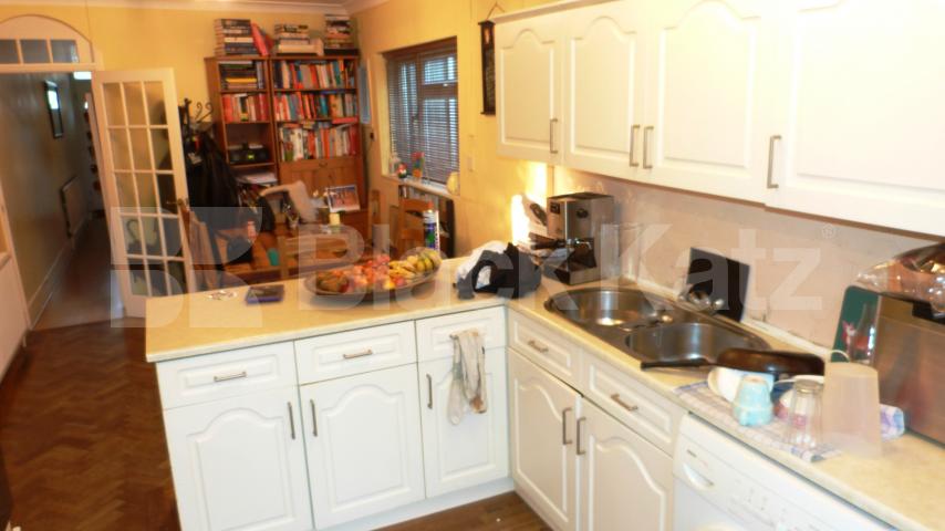 			3 Bedroom, 1 bath, 1 reception House			 Pembroke Road, Muswell Hill