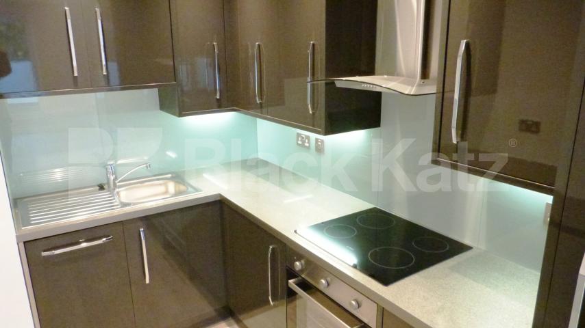 			Amazing One Bed Flat !, 1 Bedroom, 1 bath, 1 reception Apartment			 Avenue Road, Seven Sisters