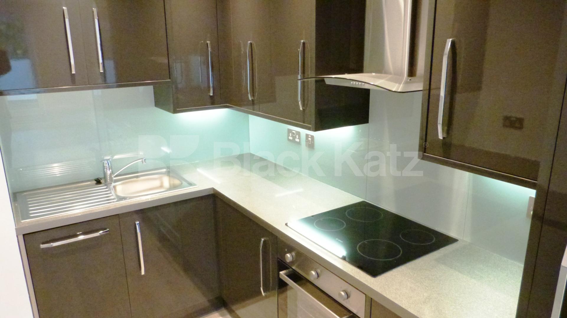 			1 Bedroom, 1 bath, 1 reception Apartment			 Avenue road, Seven Sisters