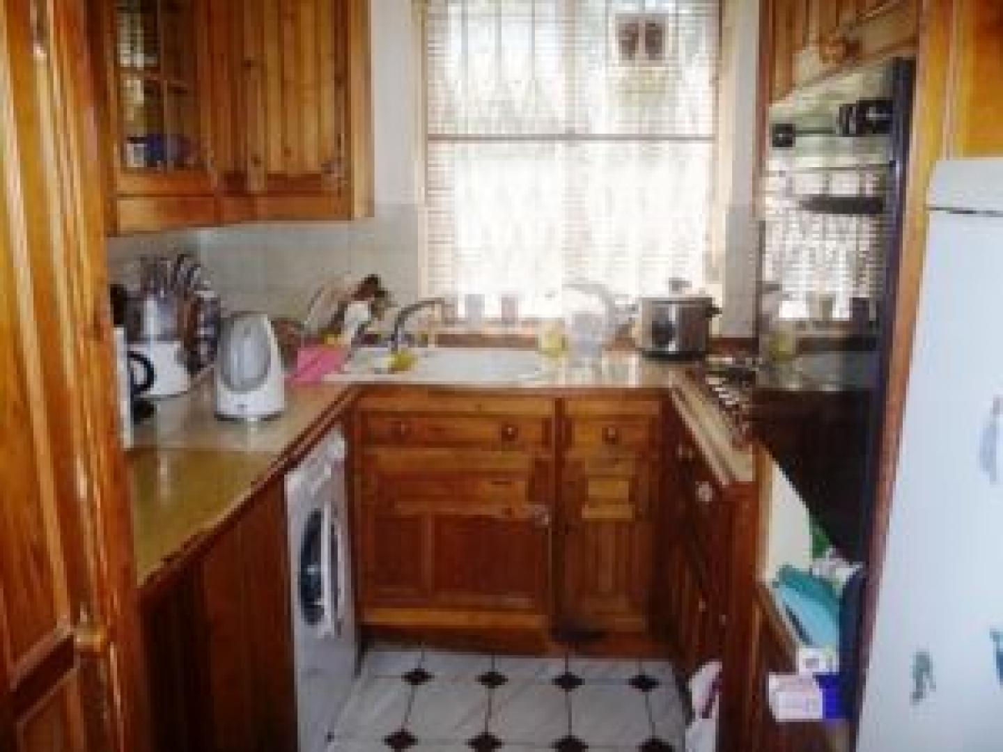 			2 Bedroom, 1 bath, 1 reception Flat			 East End Road, EAST FINCHLEY