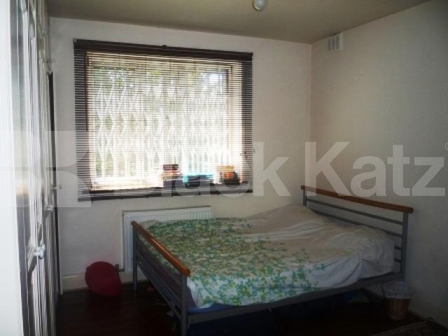 			2 Bedroom, 1 bath, 1 reception Flat			 East End Road, East Finchley