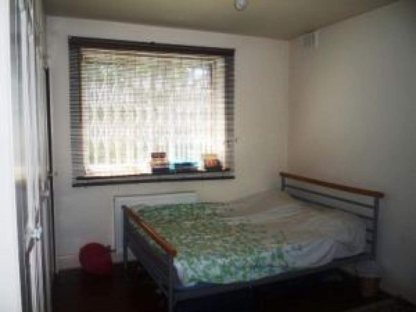 			2 Bedroom, 1 bath, 1 reception Flat			 East End Road, EAST FINCHLEY