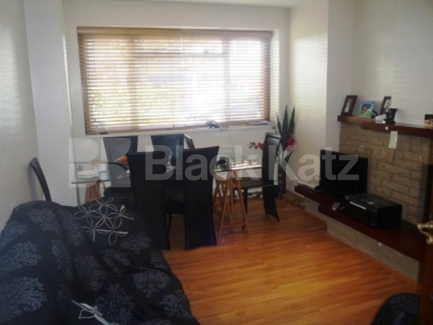 			2 Bedroom, 1 bath, 1 reception Flat			 East End Road, East Finchley